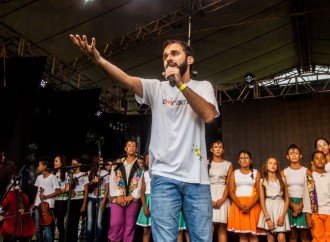 Cia Cultural EMCANTAR celebra 20 anos