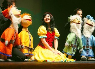 Beatles e Shakespeare embalam Branca de Neve no Municipal neste fim de semana