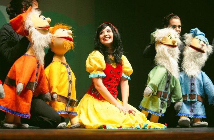 Beatles e Shakespeare embalam Branca de Neve no Municipal neste fim de semana