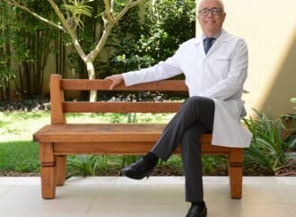 Primeiro reumatologista de Uberlândia comemora Dia do Médico com marca de 45 mil pacientes atendidos