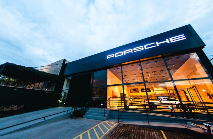 Porsche estreia em Uberlândia com lançamentos e clássicos da marca