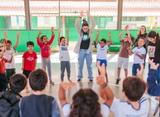 No Mês das Crianças, projeto em Araguari celebra o direito de brincar na infância