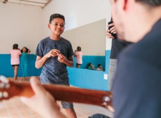 Crianças do EMCANTAR Social apresentam espetáculo em evento beneficente nesta terça (18) em Uberlândia