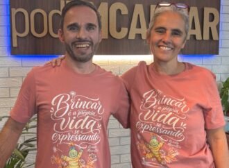 “Brincar é a própria vida se expressando”: Renata Meirelles participa do terceiro episódio do podEMCANTAR